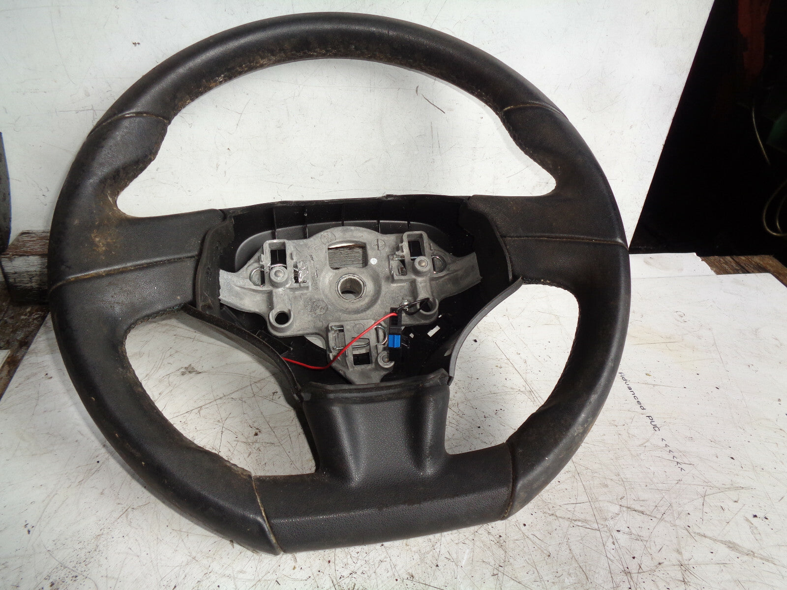 CITROEN C3 MK2 2010 3 SPOKE BLACK STEERING WHEEL 96842235ZD