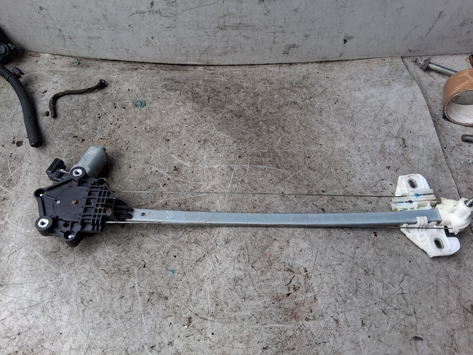 2019 HONDA JAZZ SIDE DRIVER REAR WINDOW MOTOR AND REGULATOR CM012690A