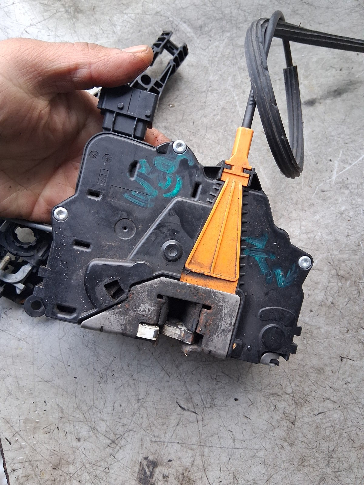 2019 VAUXHALL CORSA E 3 DOOR NS PASSENGER SIDE DOOR LOCK MECHANISM 13431839