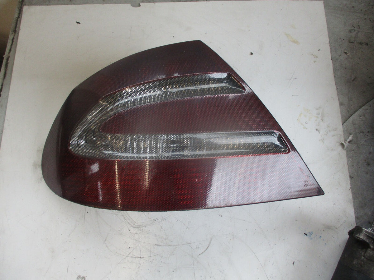 MERCEDES SPRINTER CLK C209 NSR PASSENGER LEFT SIDE REAR TAIL LIGHT A2098200164