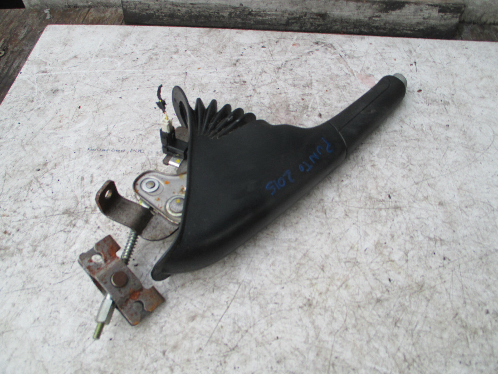 FIAT PUNTO 2015 EVO MK3 MANUAL HANDBRAKE LEVER MECHANISM
