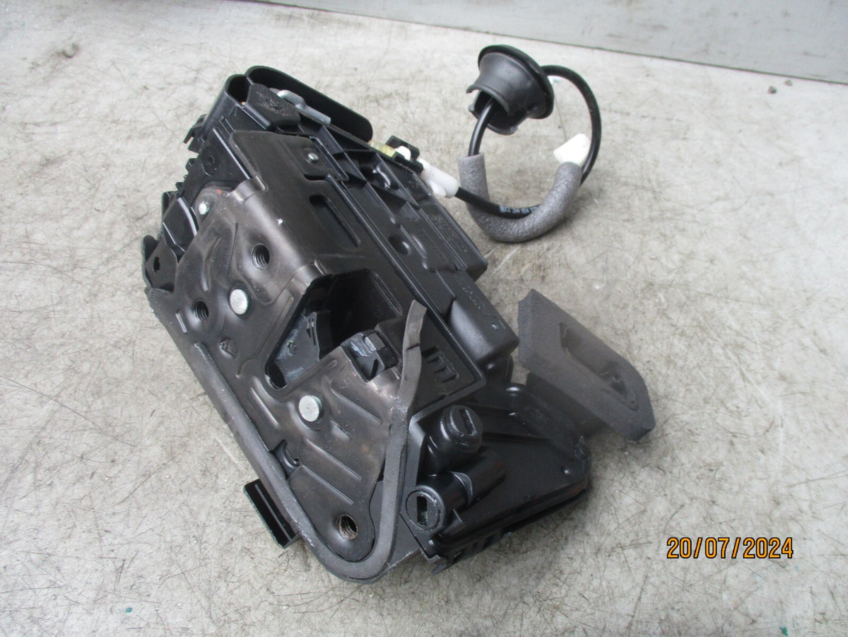 SKODA SCALA 2020 OSR DRIVER SIDE REAR DOOR LOCK MECHANISM 5TA839016K
