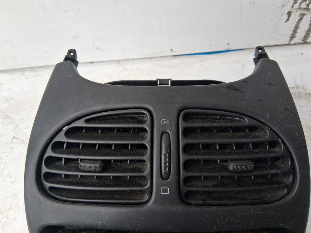 2001 PEUGEOT 206 RADIO CD PLAYER STEREO HEAD UNIT 9641523080