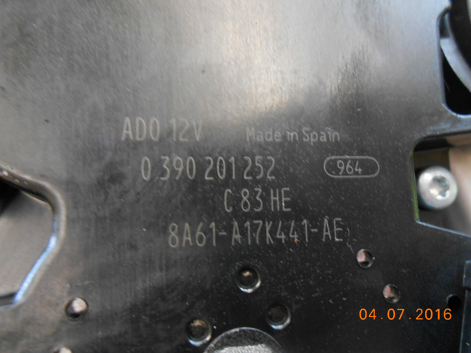 FORD FIESTA MK8 2015 REAR WINNOW WIPER MOTOR 8A61-A17K441-AE