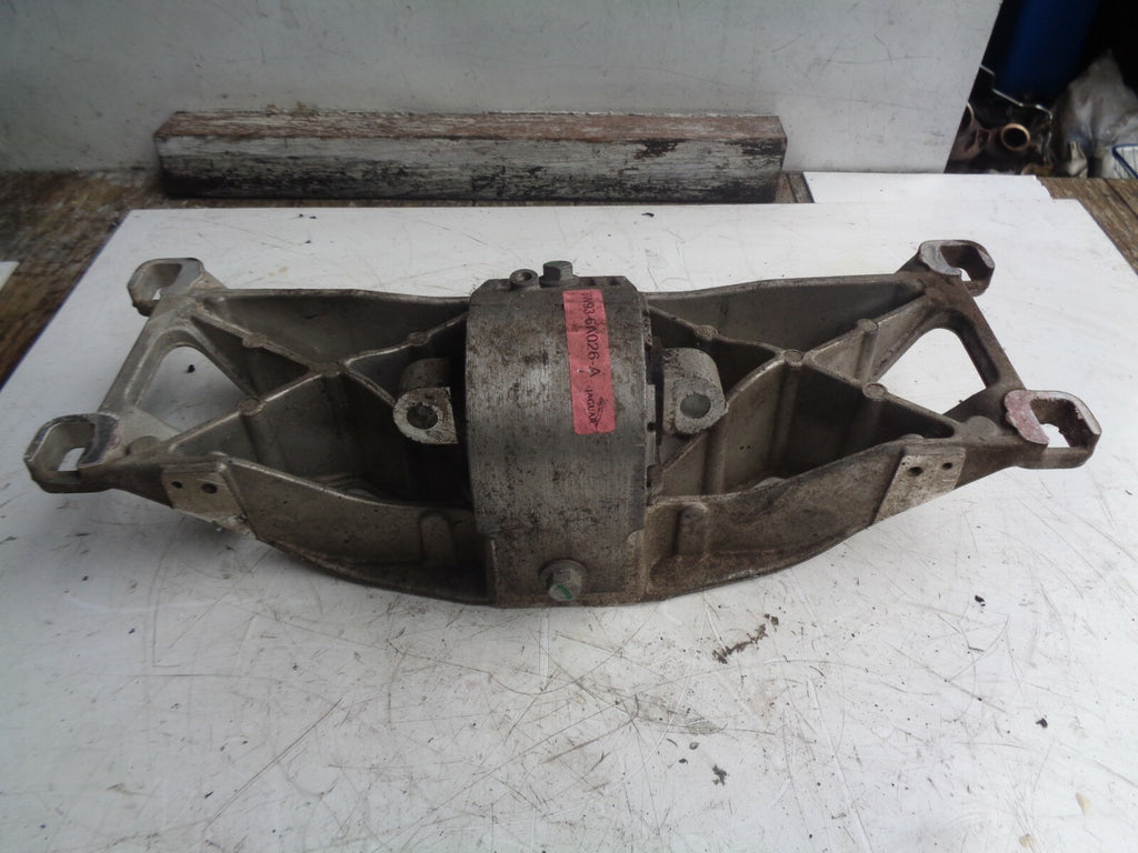 JAGUAR XF 2016 FACELIFT 3.0 DIESEL GEARBOX MOUNT BRACKET 6w936a026a