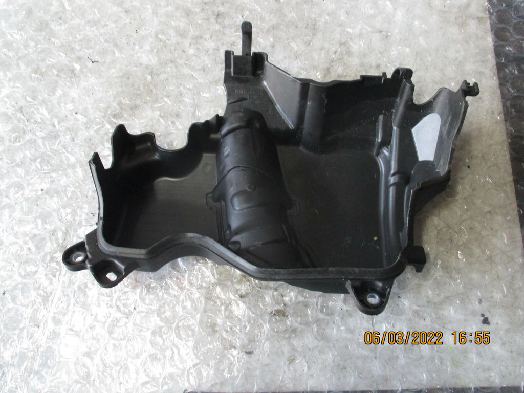RENAULT SCENIC 2015 MK3 ENGINE TOP COVER 175758VD0A