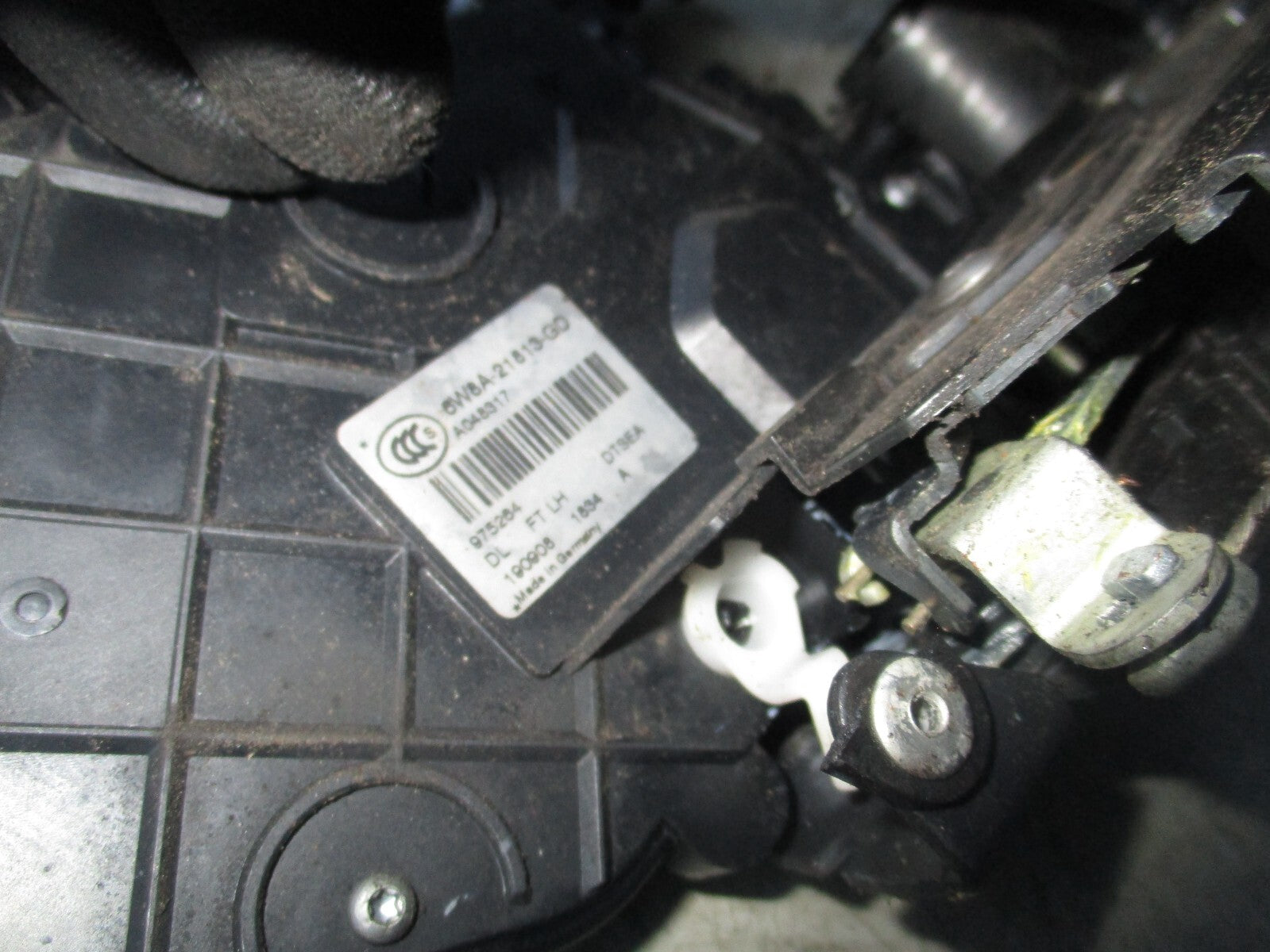 JAGUAR XF 2009 NSF PASSENGER SIDE FRONT DOOR LOCK MECHANISM 6W8A21813GD