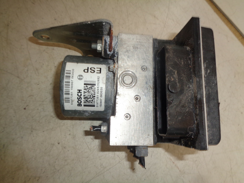 FORD KA MK2 2015 1.2 PETROL ABS PUMP MODULE 51977351