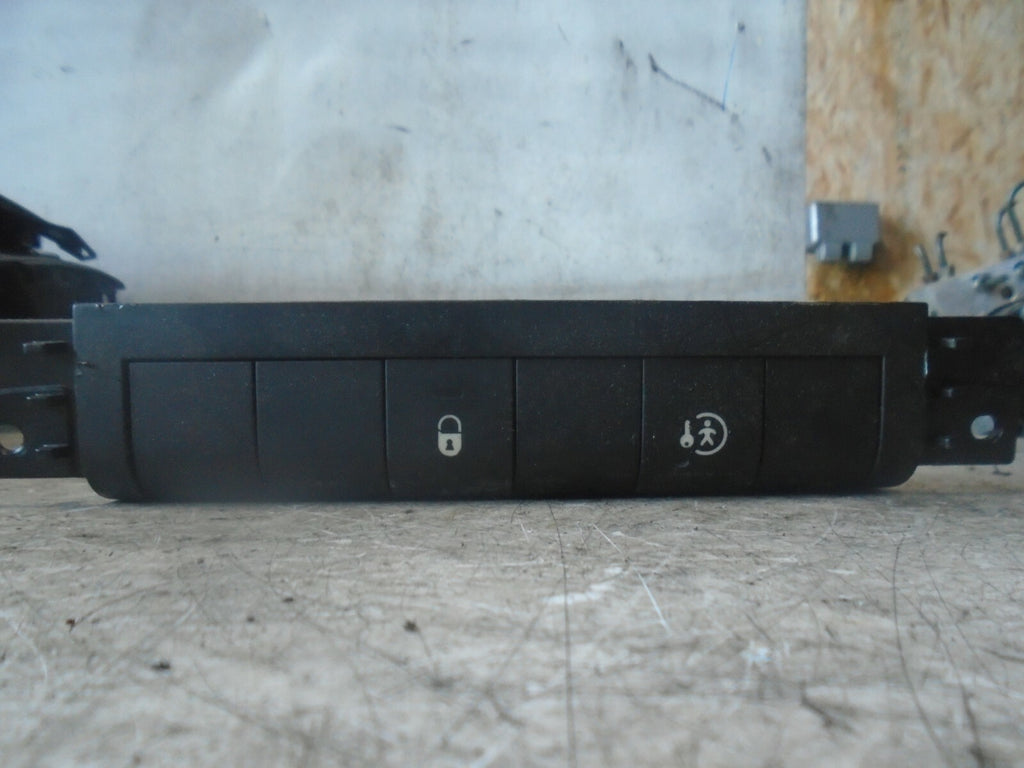 PEUGEOT 207 2009 CENTRE CONSOLE LOCK CONTROL SWITCH PANEL 9654374077