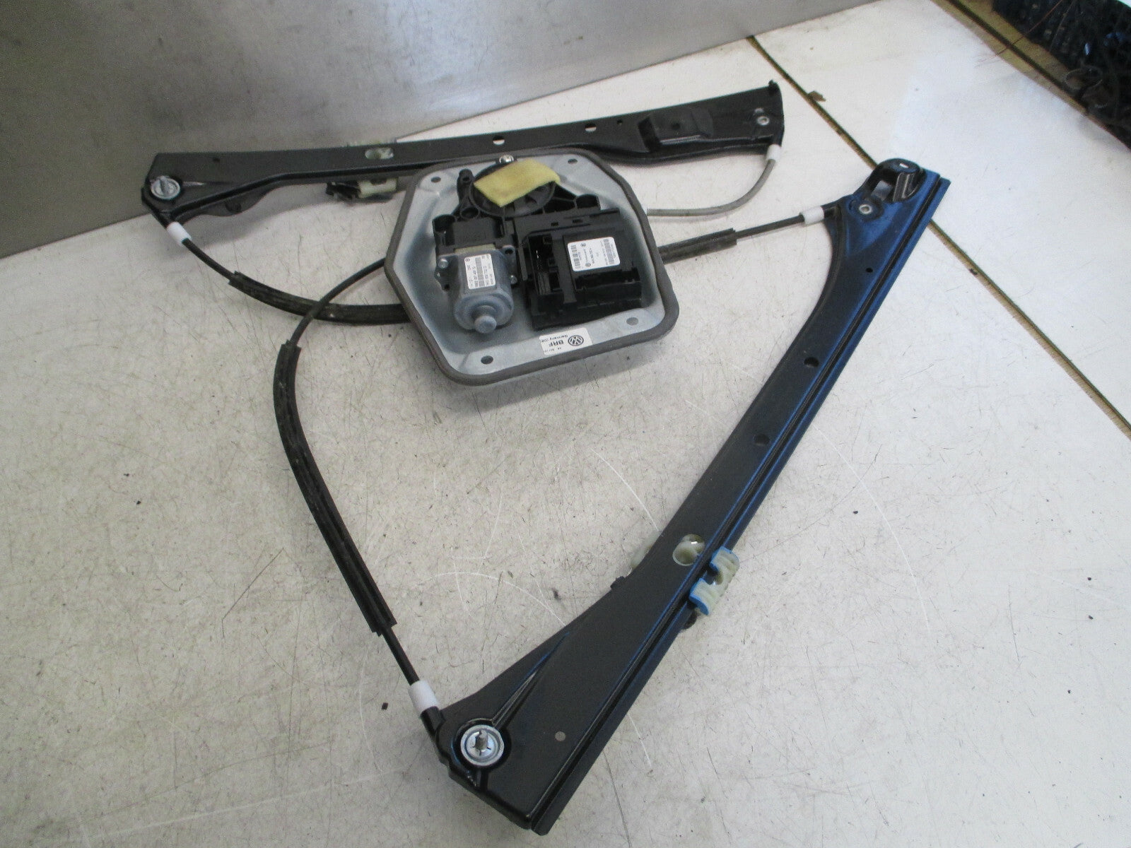 VW VOLKSWAGEN GOLF PLUS 2012 NSF PASSENGER FRONT WINDOW MOTOR REGULATOR