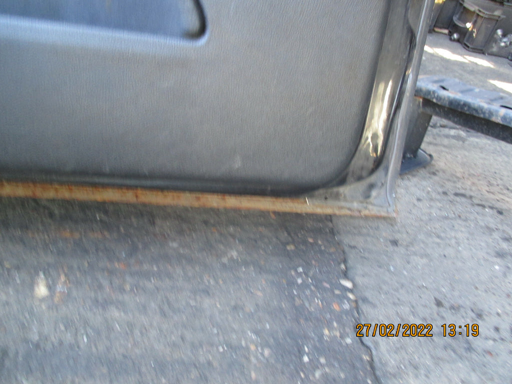 FORD MONDEO 2003 MK2 NSF FRONT PASSENGER SIDE COMPLETE DOOR BLACK