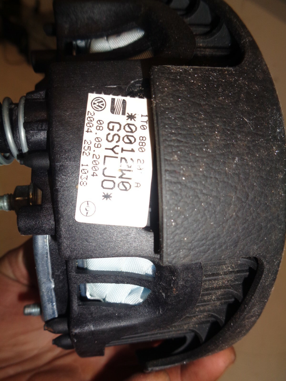 VW VOLKSWAGEN POLO TOURAN STEERING WHEEL AIRBAG 1T0880201A