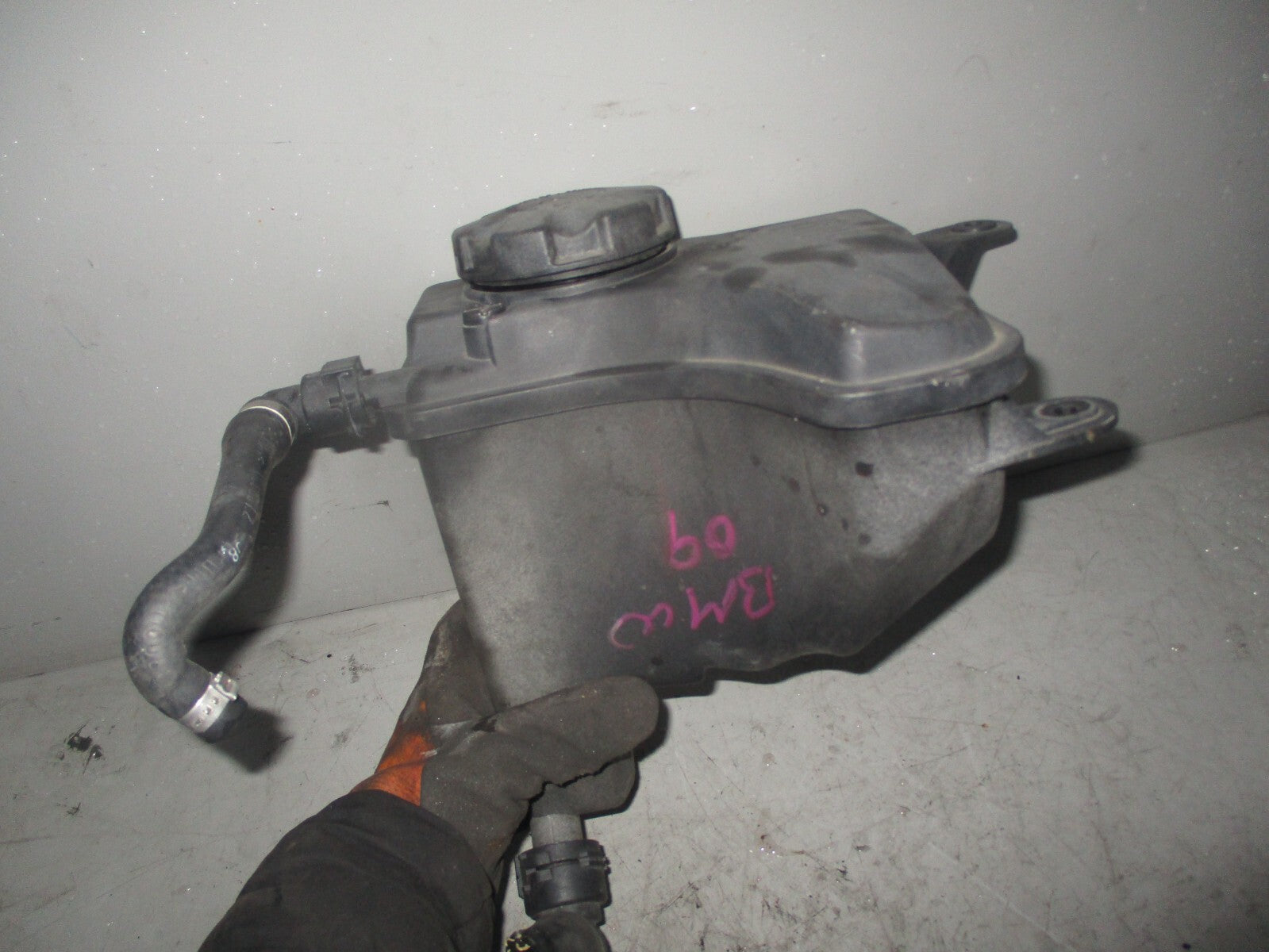 BMW 1 SERIES 2010 E87 COOLANT EXPANSION TANK