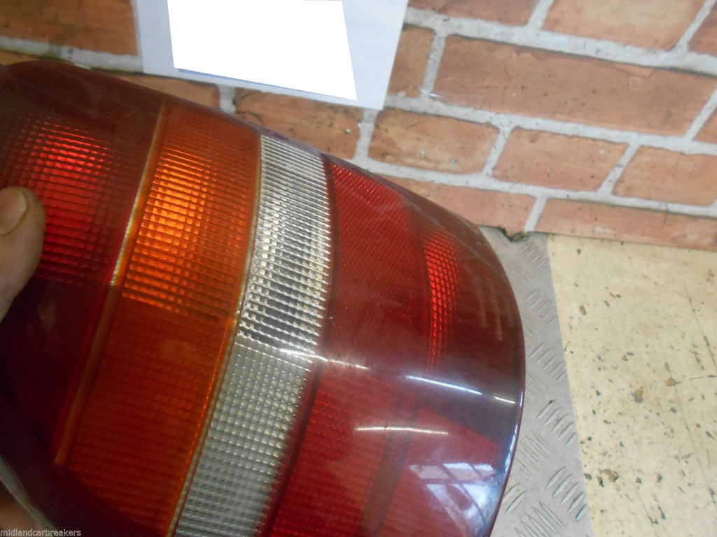 FORD MONDEO MK1 ESTATE 1994 NSR PASSENGER SIDE REAR BRAKE TAIL LIGHT