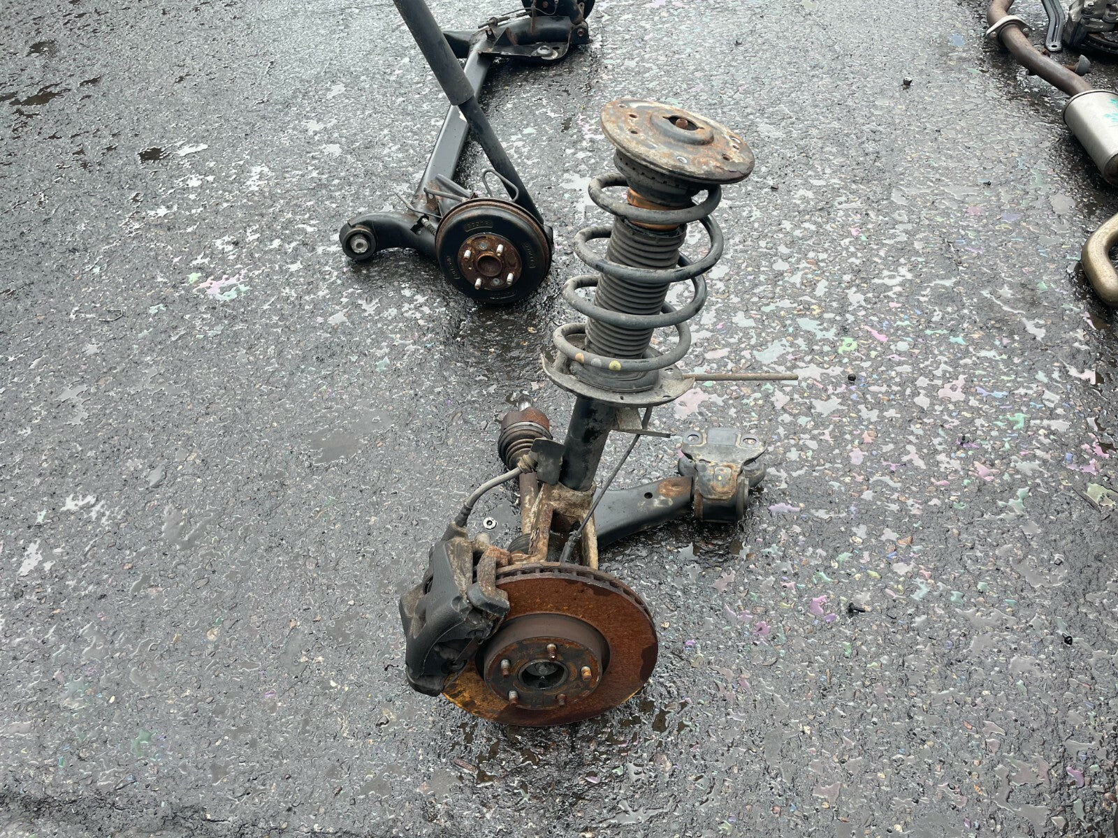 FORD MONDEO MK4 2014 1.6 DIESEL NSF PASSENGER FRONT SHOCK SPRING HUB LEG CALIPER