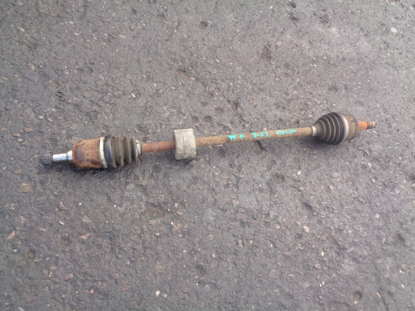 FORD KA MK2 2012 1.2 PETROL OSF DRIVER SIDE FRONT DRIVESHAFT