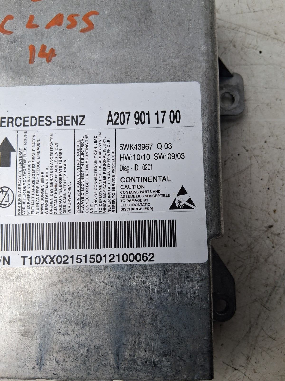 2014 MERCEDES BENZ W204 C CLASS SRS CONTROL MODULE UNIT ECU A2079011700