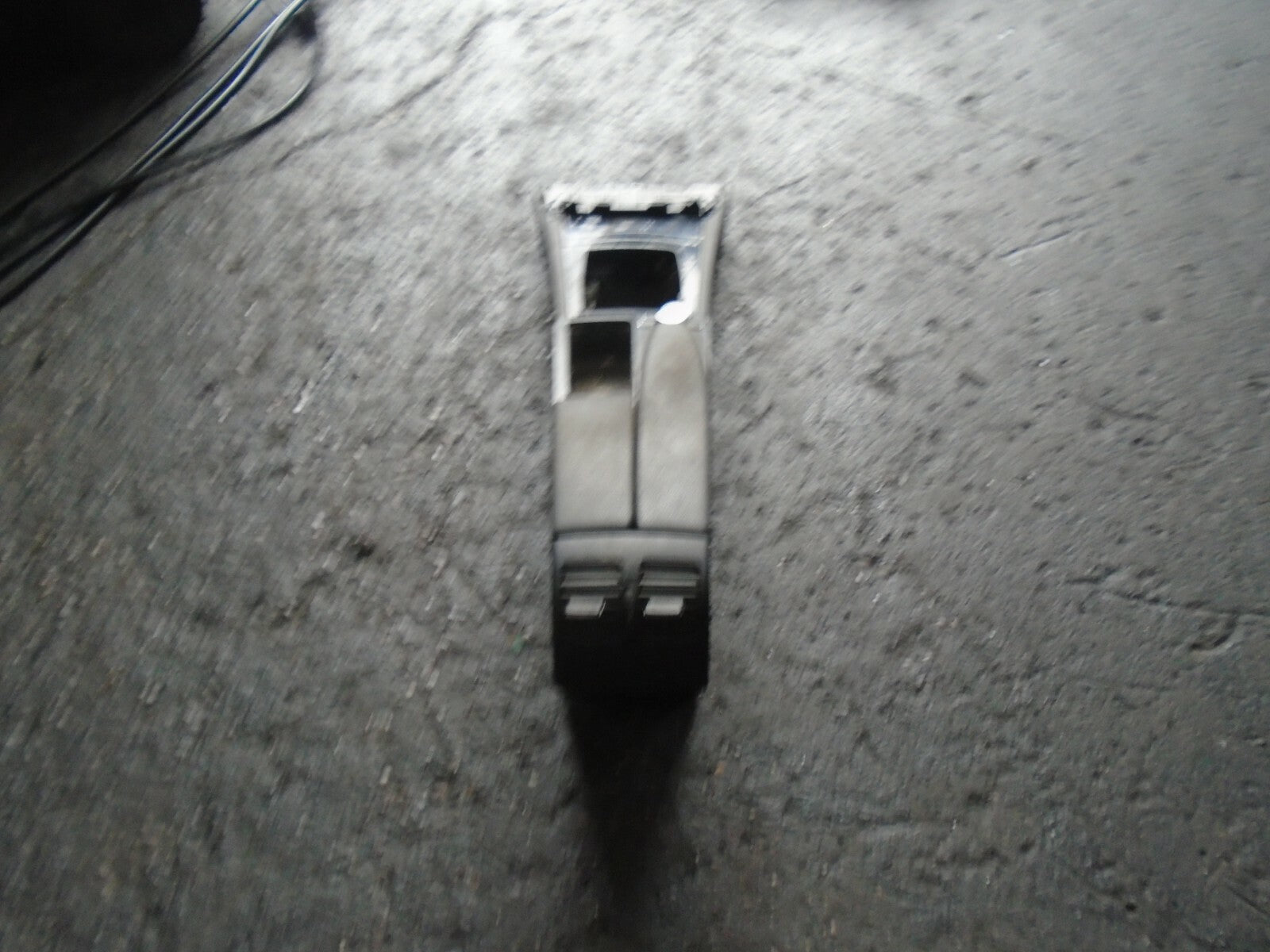 MERCEDES-BENZ C-CLASS W204 2009 CENTRE CONSOLE WITH ARM REST