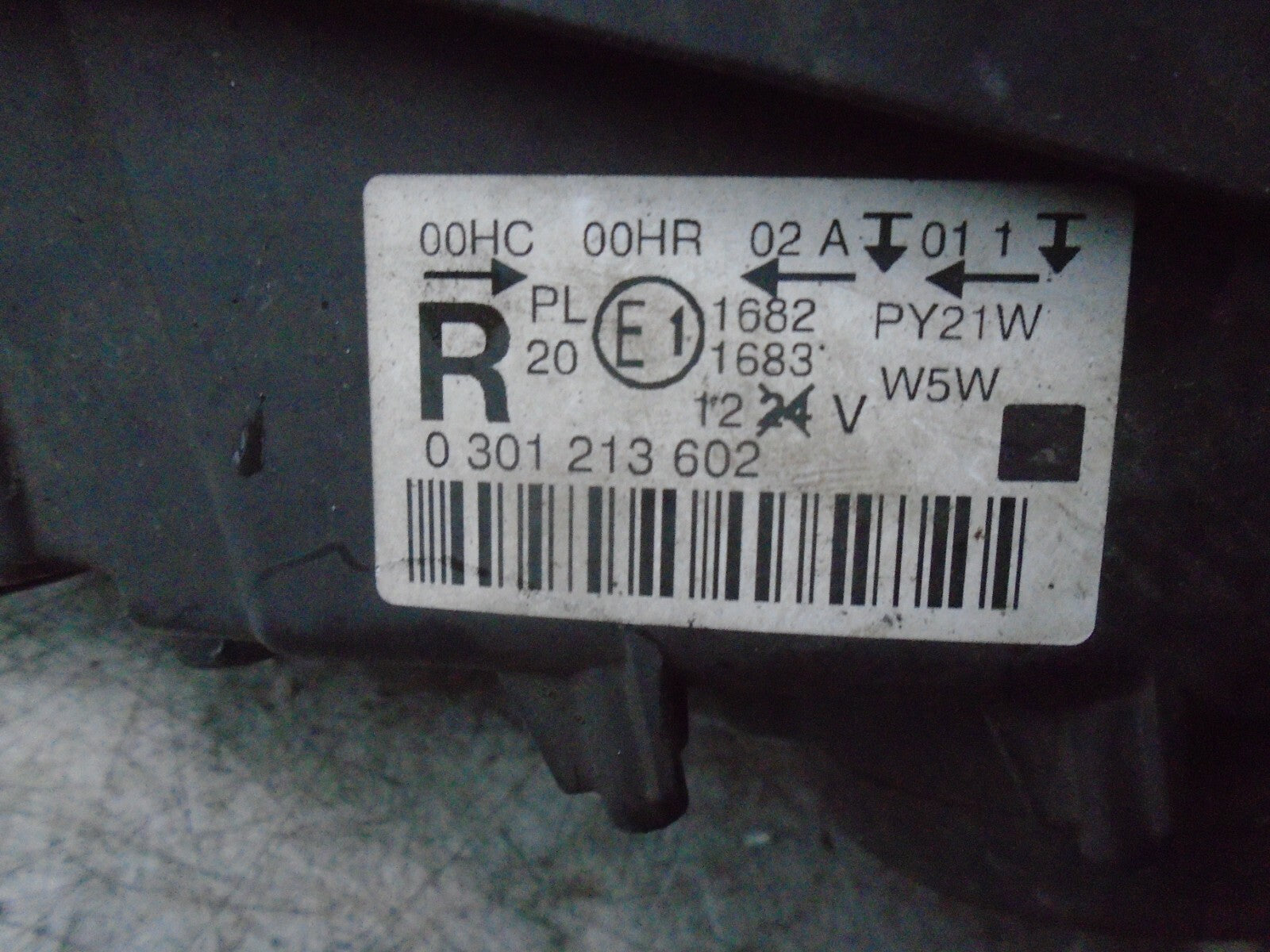 PEUGEOT 407 2004 OSF FRONT DRIVER SIDE HEADLIGHT HEADLAMP 0301213602