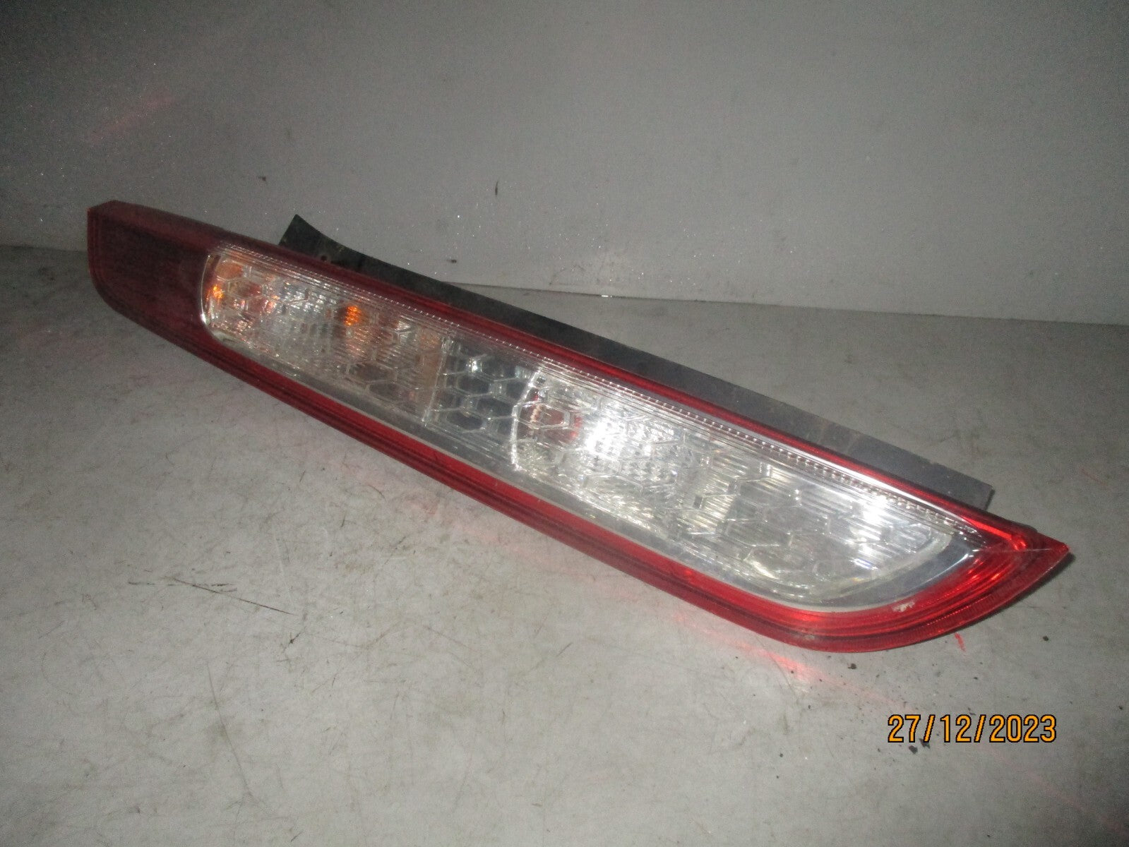 FORD FOCUS MK2 2010 FACELIFT NSR PASSENGER SIDE REAR TAIL LIGHT TAIL LAMP