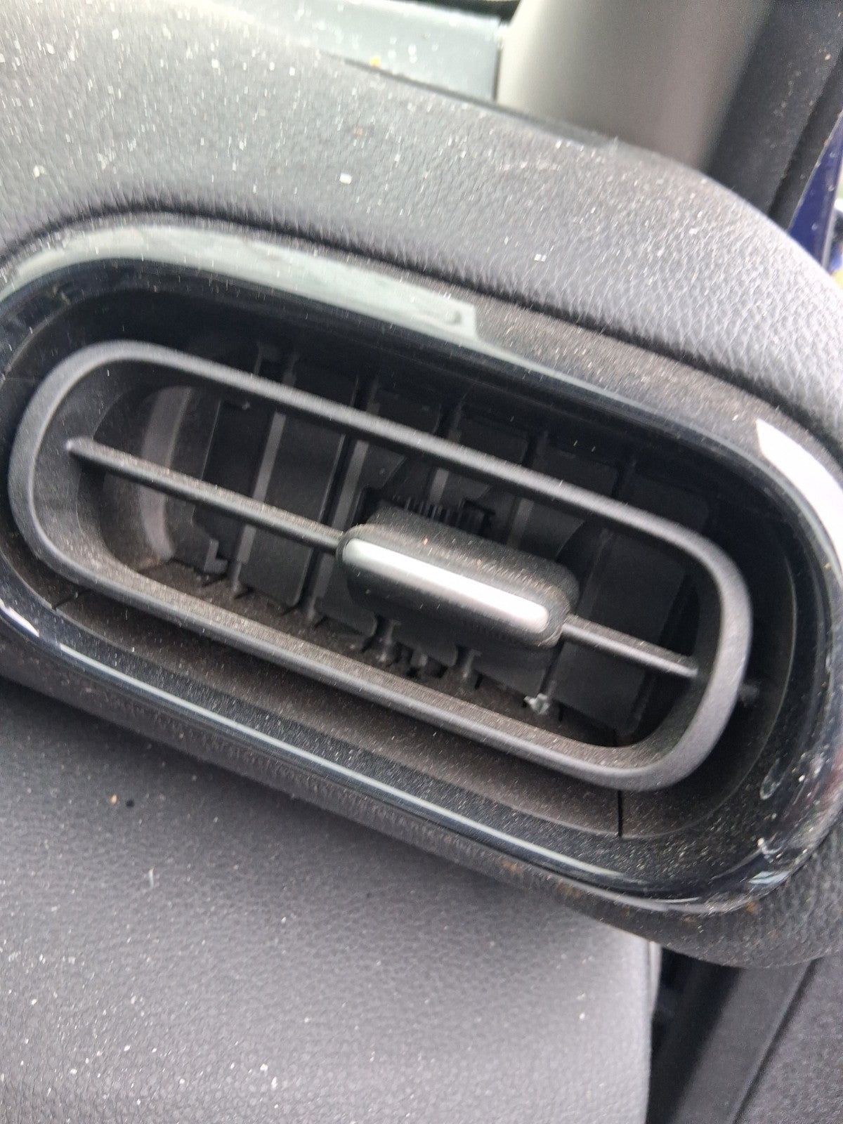 2023 TOYOTA YARIS MK4 OSF DRIVER SIDE FRONT RIGHT AIR VENT