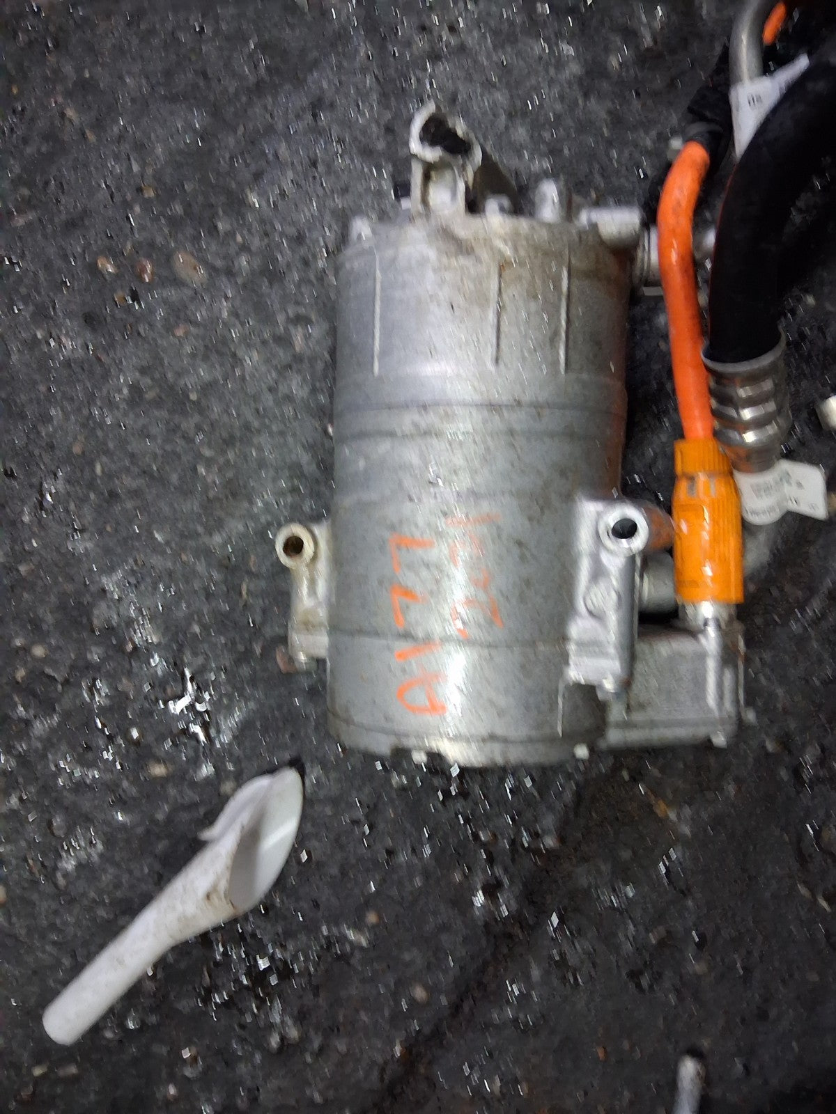 2021 MERCEDES A CLASS V177 HYBRID AC AIR CON COMPRESSOR PUMP A0008302201