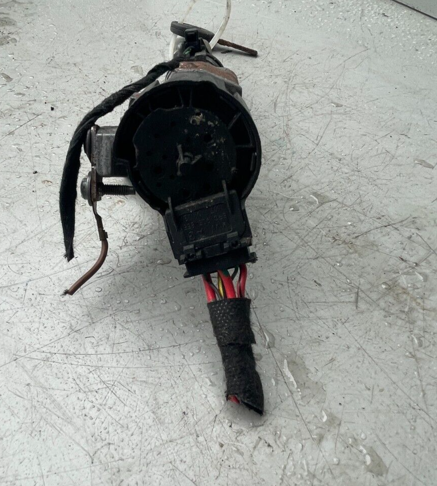 VW VOLKSWAGEN AUDI GNITION LOCK BARREL STARTER SWITCH WITH KEY 905851