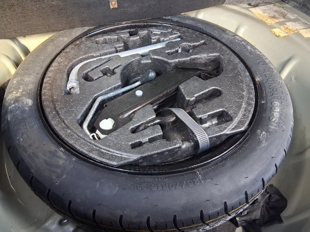 2012 VW VOLKSWAGEN GOLF MK6 SPARE WHEEL WITH JACK SET KIT T125/70R16