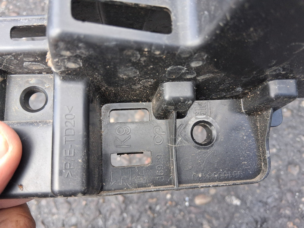 2023 CITROEN BERLINGO MK3 OSR DRIVER SIDE REAR BUMPER BRACKET 9816808880