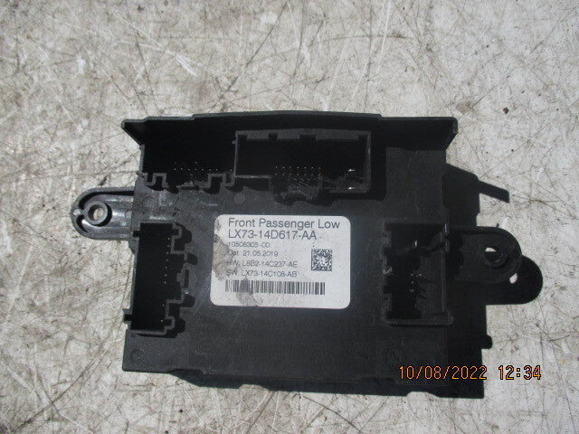 2019 JAGUAR XE NSF PASSENGER SIDE FRONT DOOR CONTROL MODULE lx7314d617aa