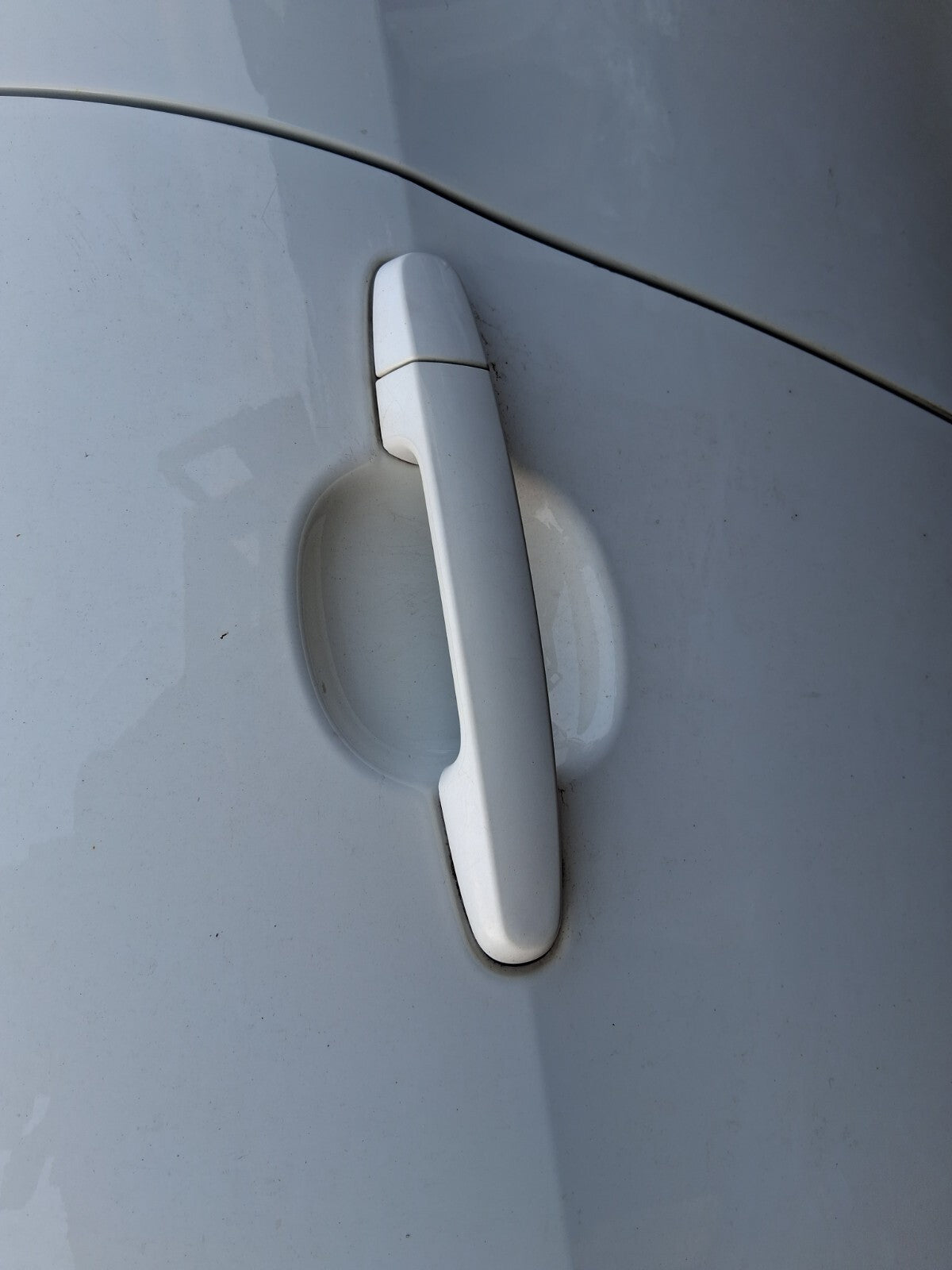 2020 TOYOTA AYGO MK2 NSF PASSENGER SIDE FRONT EXTERIOR DOOR HANDLE WHITE