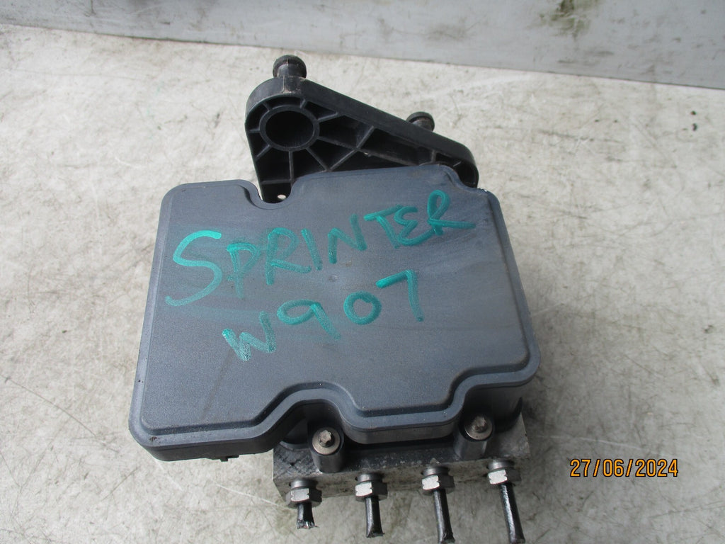 2021 MERCEDES SPRINTER W907 2.1 DIESEL ABS PUMP MODULATOR A9079009305