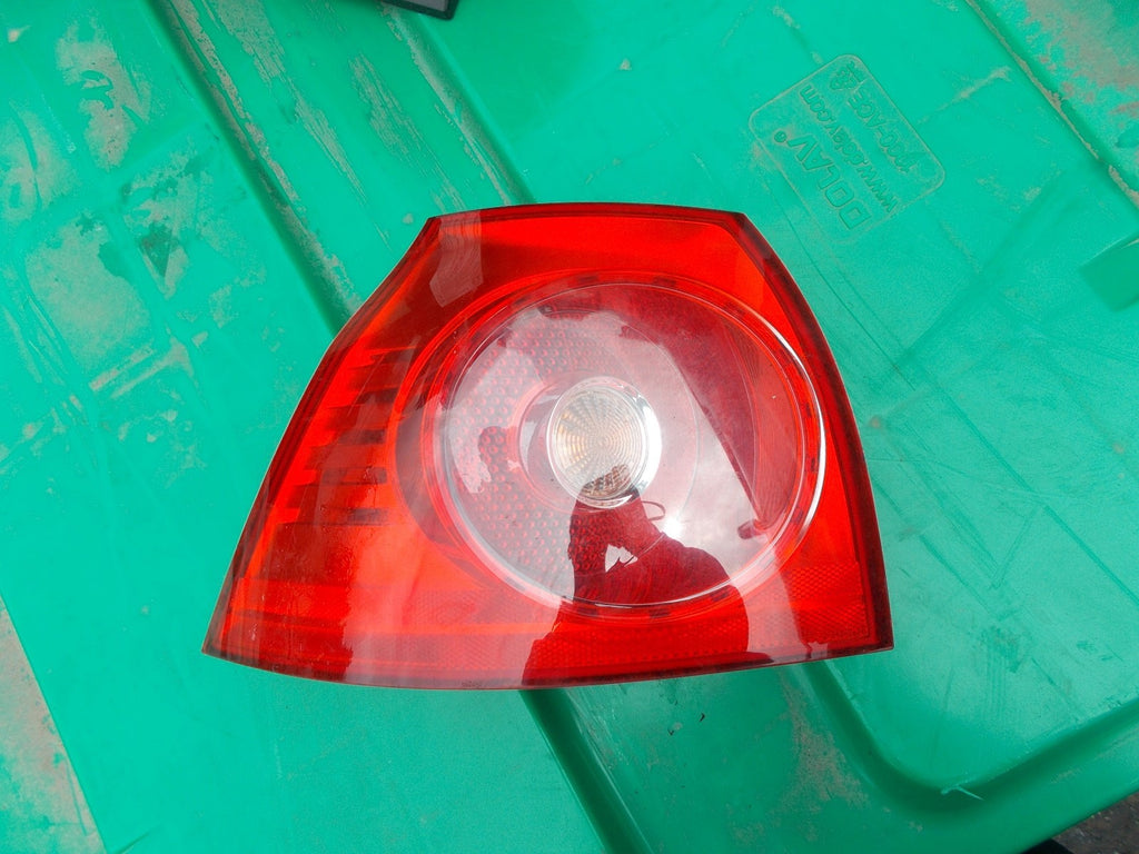 VOLKSWAGEN GOLF MK5 NS PASSENGER SIDE REAR LIGHT 1K6545095G