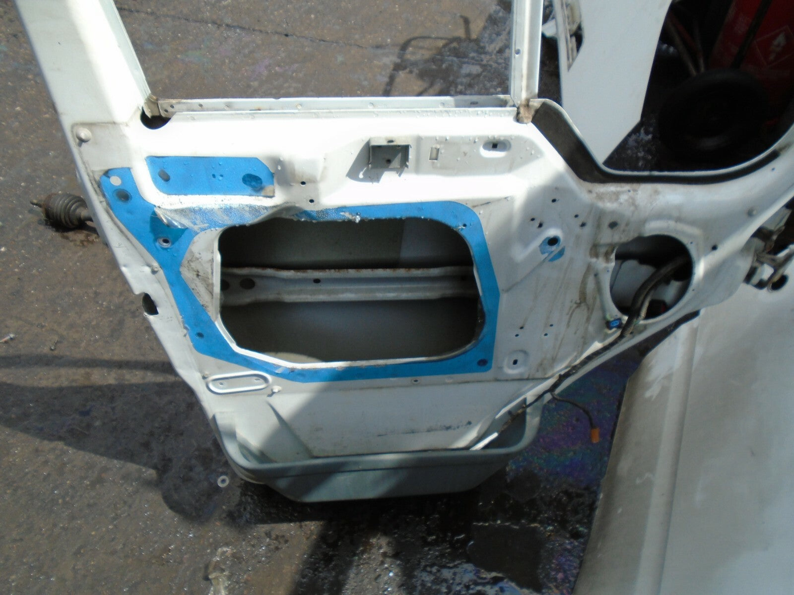 FORD TRANSIT MK7 VAN 2012 NSF PASSENGER SIDE FRONT BARE DOOR SHELL FRAME WHITE