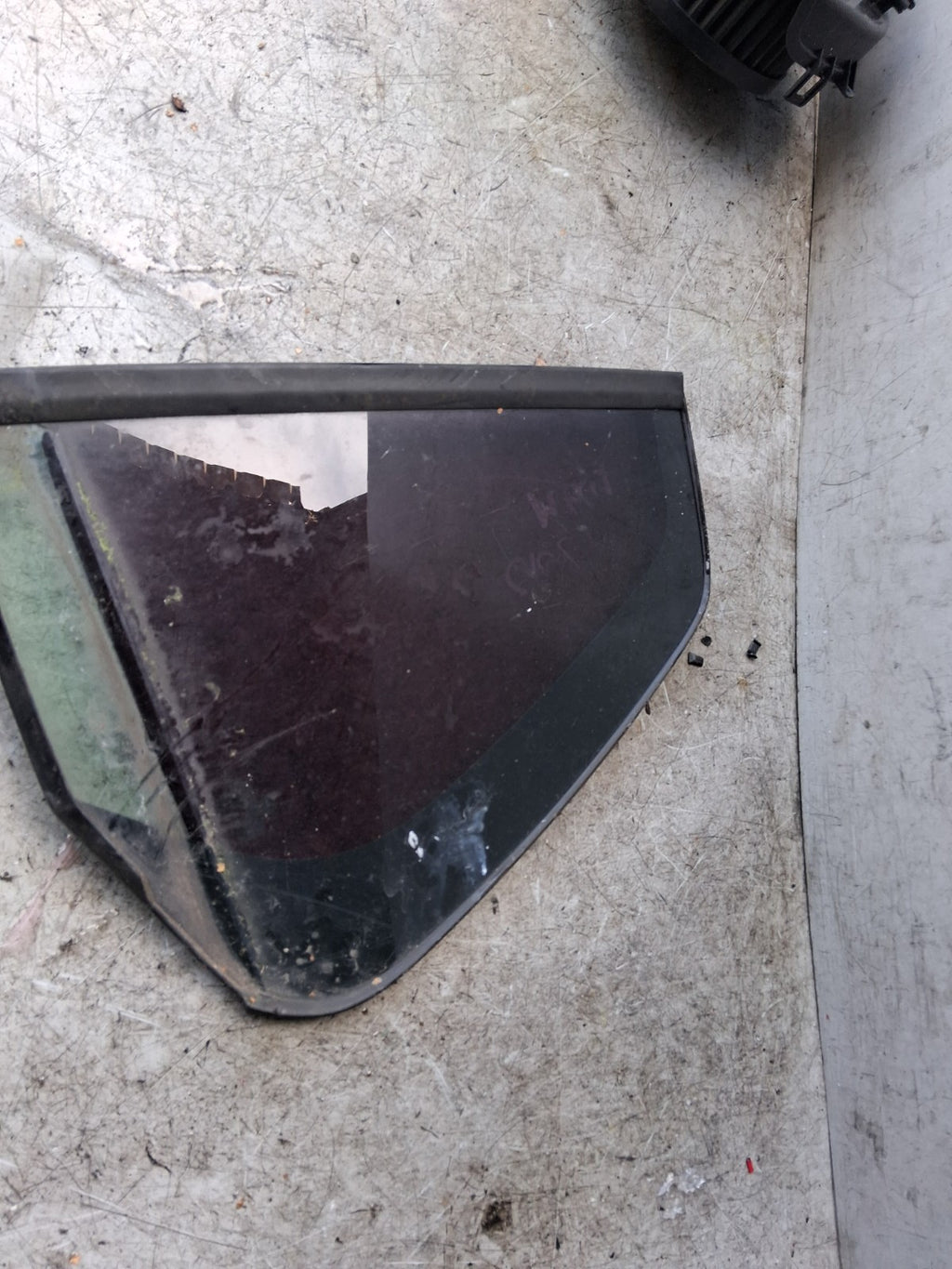 2013 VW VOLKSWAGEN GOLF MK7 NSR PASSENGER SIDE REAR QUARTER GLASS 5G6845213