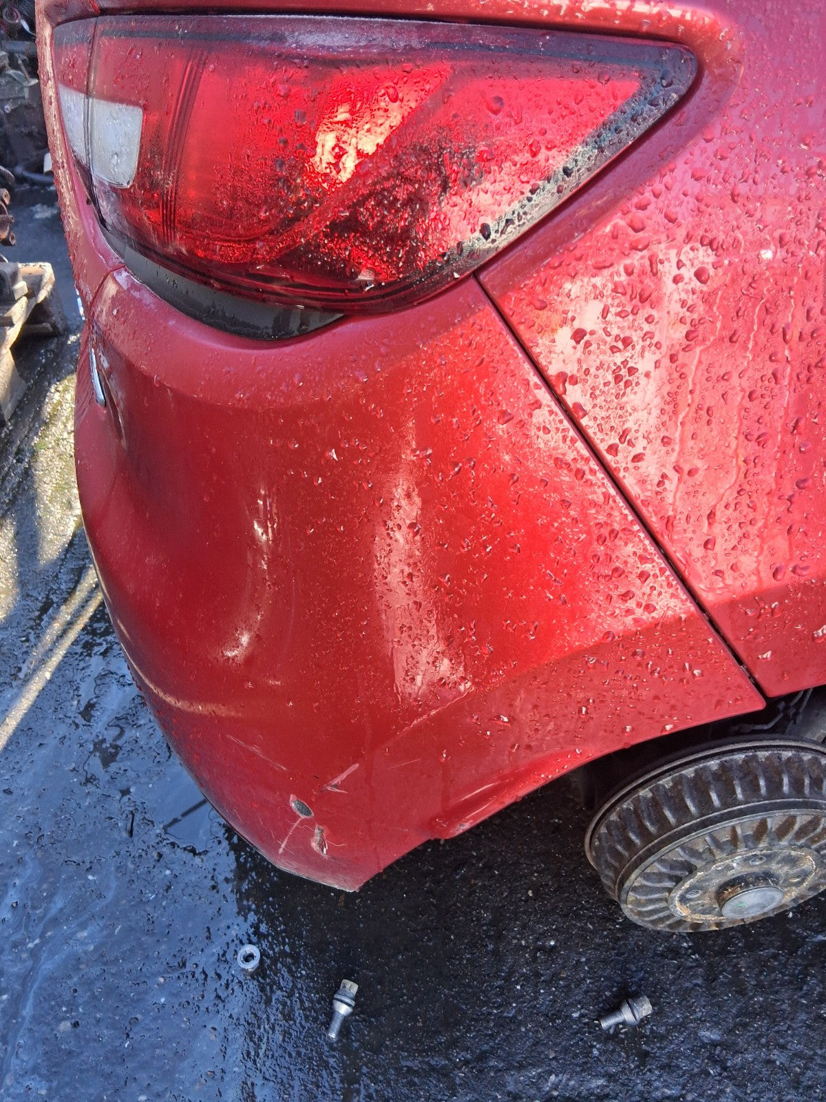 2013 RENAULT CLIO X98 MK4 COMPLETE REAR BUMPER WITH PDC SENSORS RED