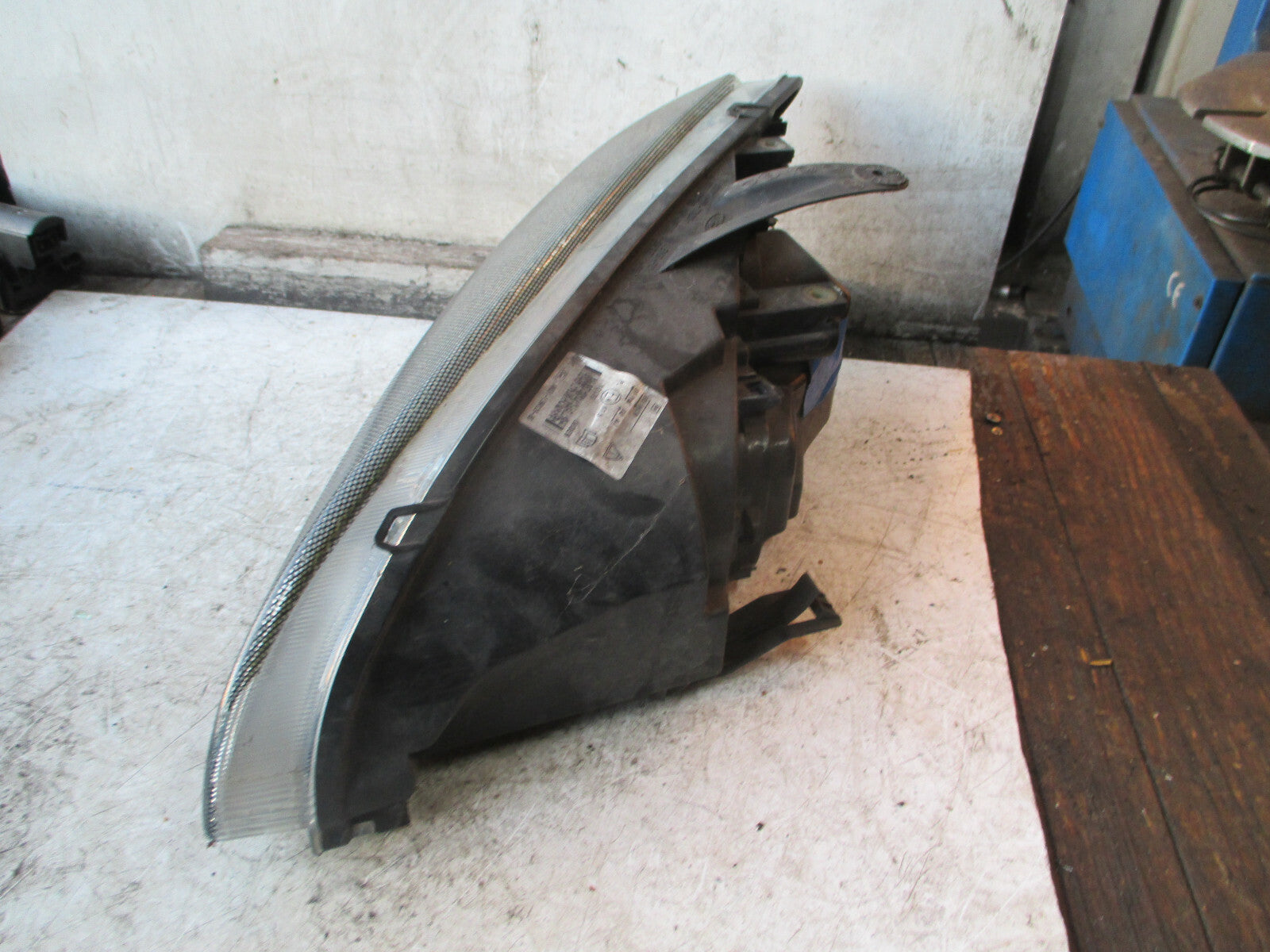 FORD FOCUS MK2 2007 OSF DRIVER SIDE FRONT HEADLIGHT HEADLAMP 4M5113W029BD