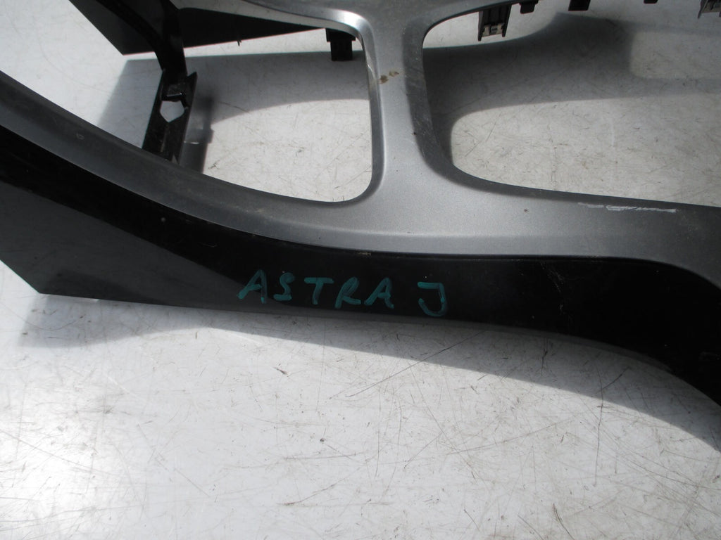 VAUXHALL ASTRA J MK6 2012 GEARSTICK SURROUND BEZEL TRIM SILVER BLACK 13349237