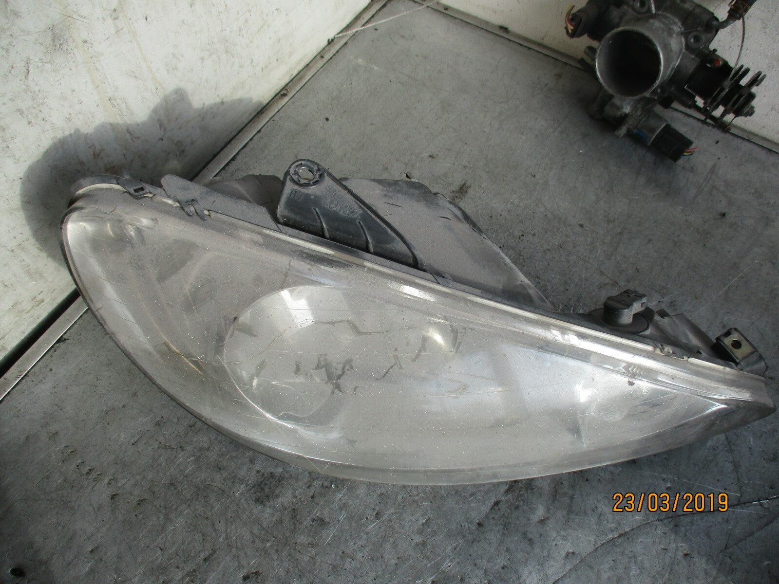 PEUGEOT 206 OS DRIVER SIDE FRONT HEADLIGHT HEADLAMP 9630869680