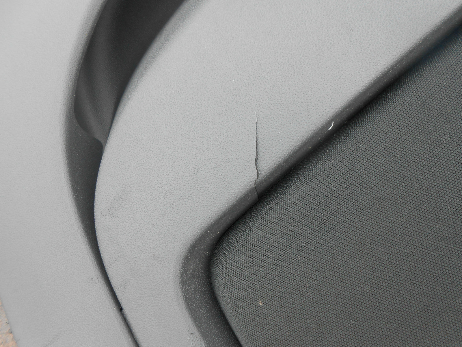 FIAT 500 312 2016 3 DOOR OS DRIVER SIDE DOOR CARD BLACK DAMAGED