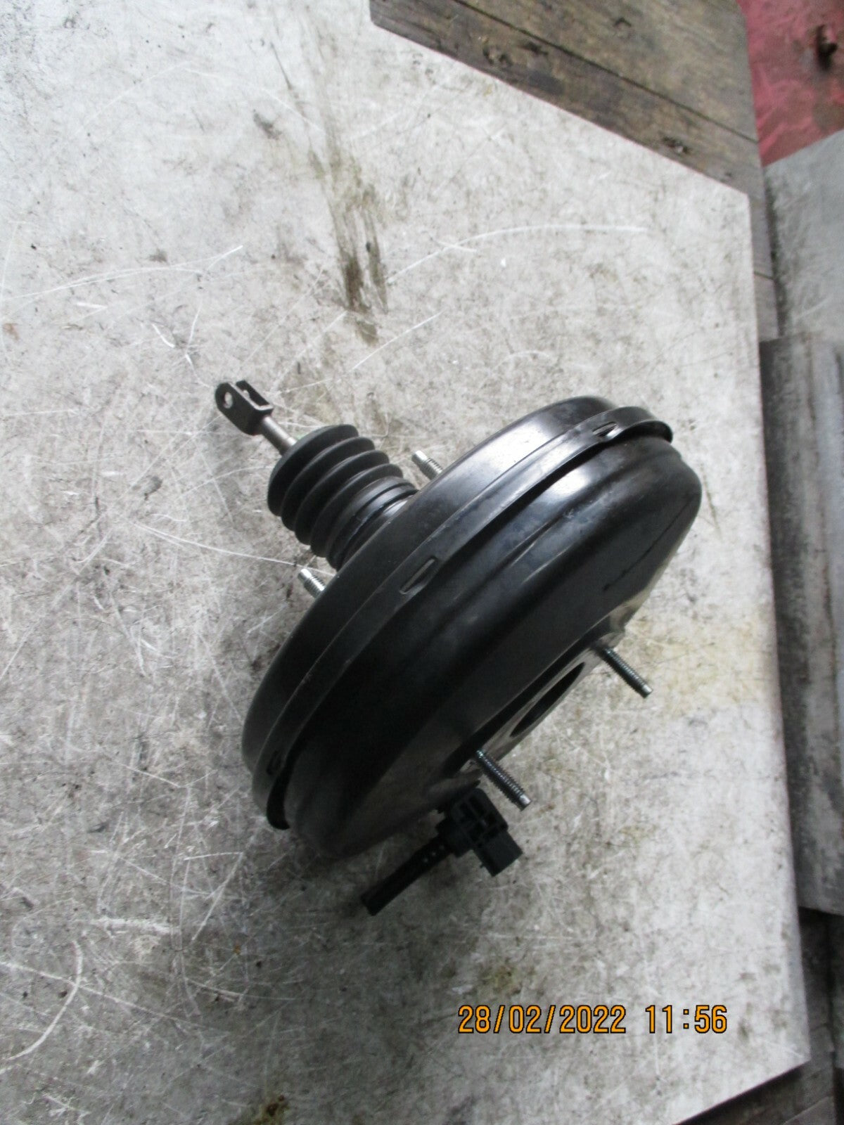 DACIA SANDERO 2017 0.9 PETROL BRAKE SERVO 472108901R