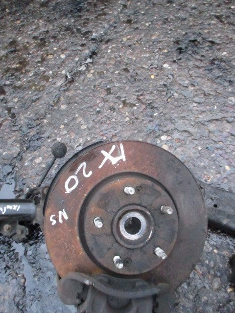 HYUNDAI IX20 2018 1.6 DIESEL MANUAL NS PASSENGER SIDE SIDE SHOCK CALIPER LEG HUB