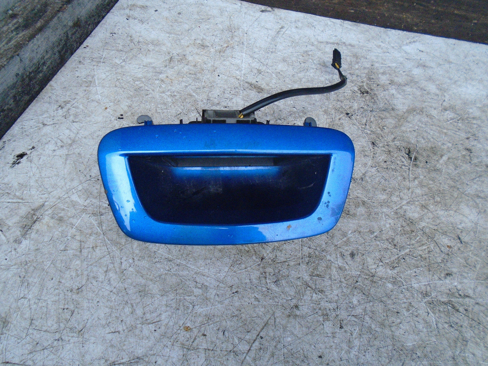 VAUXHALL MOKKA 2018 REAR TAILGATE BOOTLID BOOT OPENING HANDLE BLUE