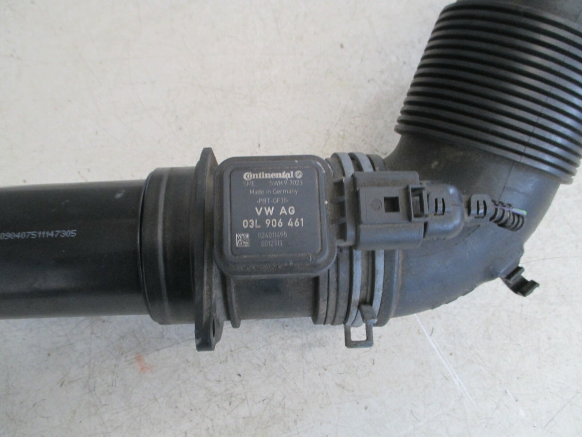 VOLKSWAGEN PASSAT B7 TURBO CHARGER AIR INTAKE INLET PIPE 3L0129654M