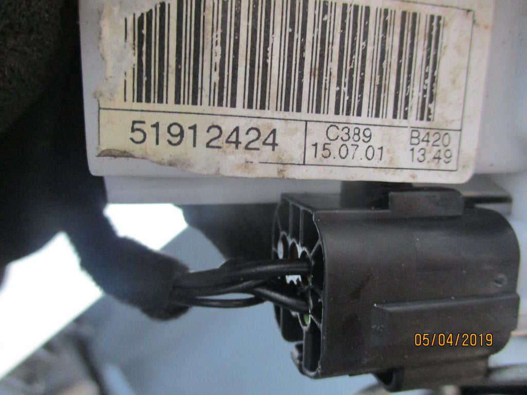 FORD KA 2015 NSF PASSENGER SIDE FRONT DOOR LOCK MECHANISM 51912424