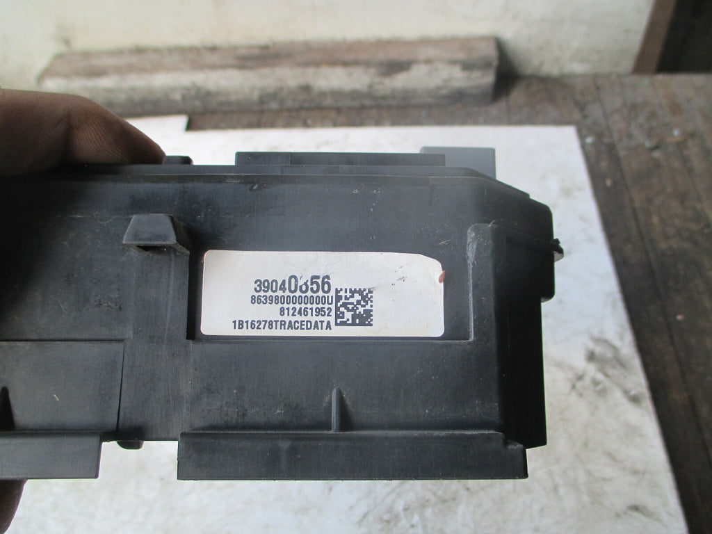 VAUXHALL ASTRA K MK7 2018 1.4 PETROL FUSE BOX CONTROL MODULE 39040856