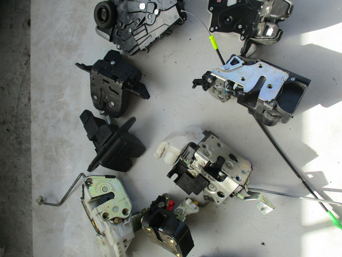 UNKNOWN CAR DOOR & BOOTLID TAILGATE LOCK MECHS JOB LOT