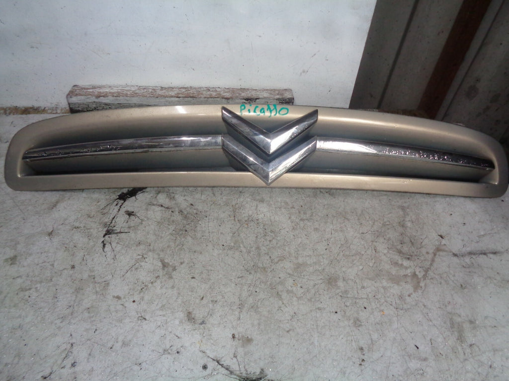 CITROEN XSARA PICASSO 2005 FRONT BUMPER GRILL & BADGE EMBLEM CHROME 9650059377
