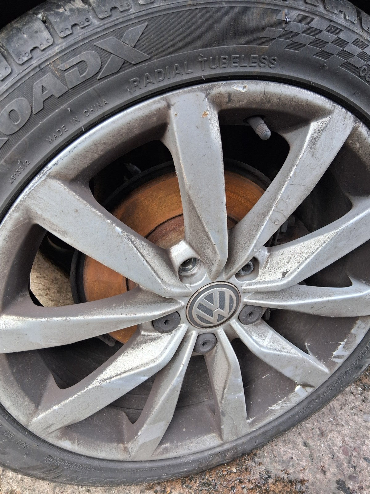 2016 VOLKSWAGEN GOLF MK7 17 INCH ALLOY WHEEL WITH TYRE 225/45R17