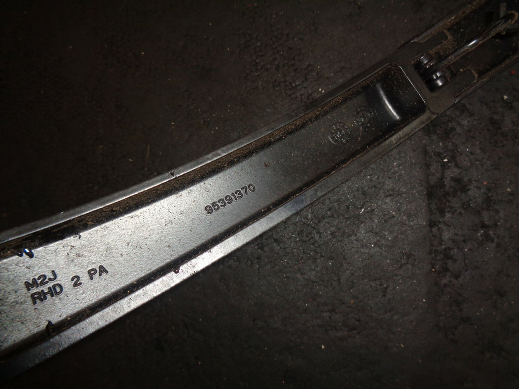 VAUXHALL VIVA 2016 NS PASSENGER SIDE WIPER ARM & BLADE 95391370